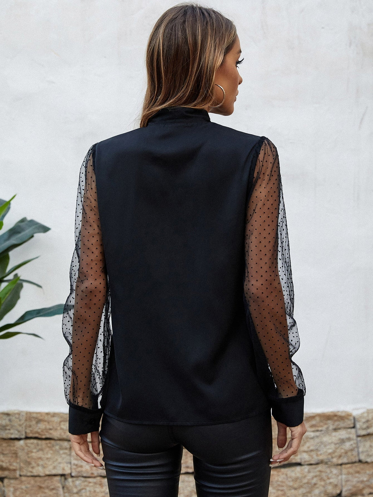 Blusa Alfaiataria Manga de Tule🤩