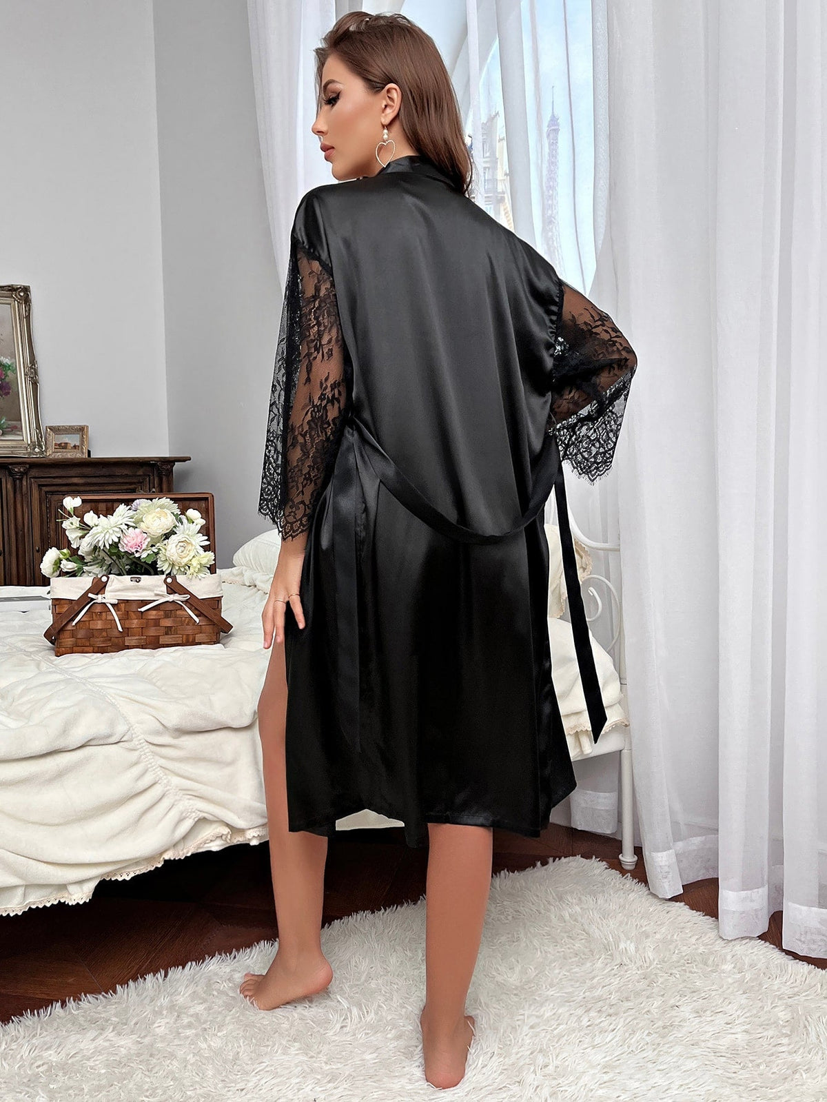 Camisola com roupão de cetim