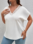 Blusa com detalhes em renda