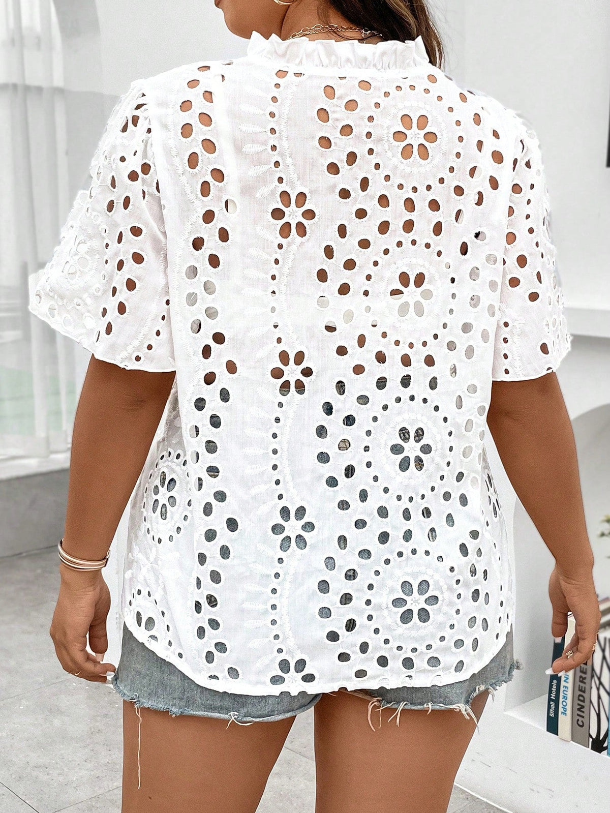 Blusa de lese, com aplicação