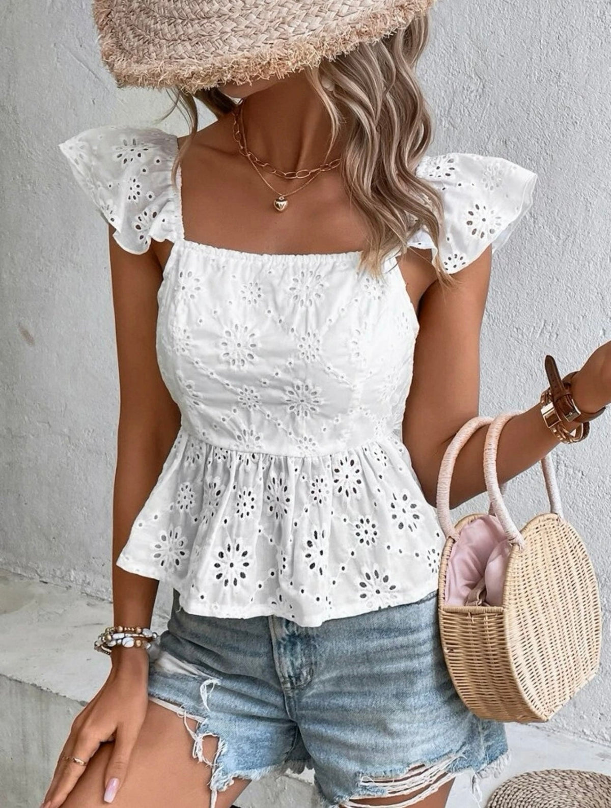 Blusa de lese com detalhe de laço