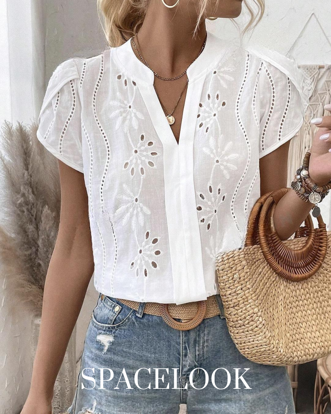 Blusa de lese com manga pétala