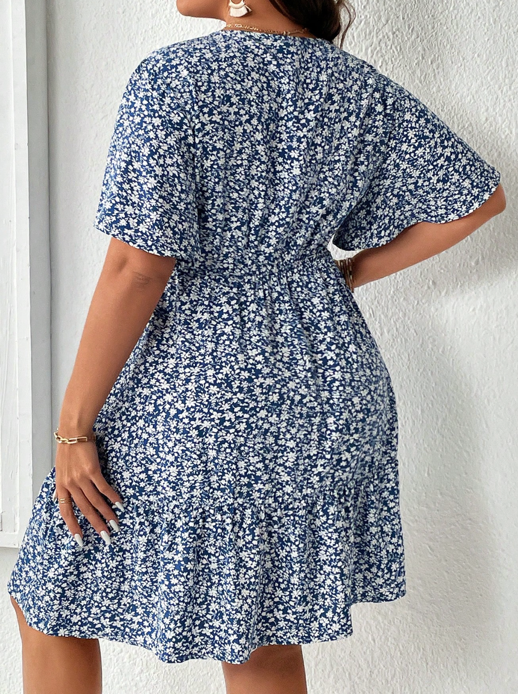Vestido com decote transpassado